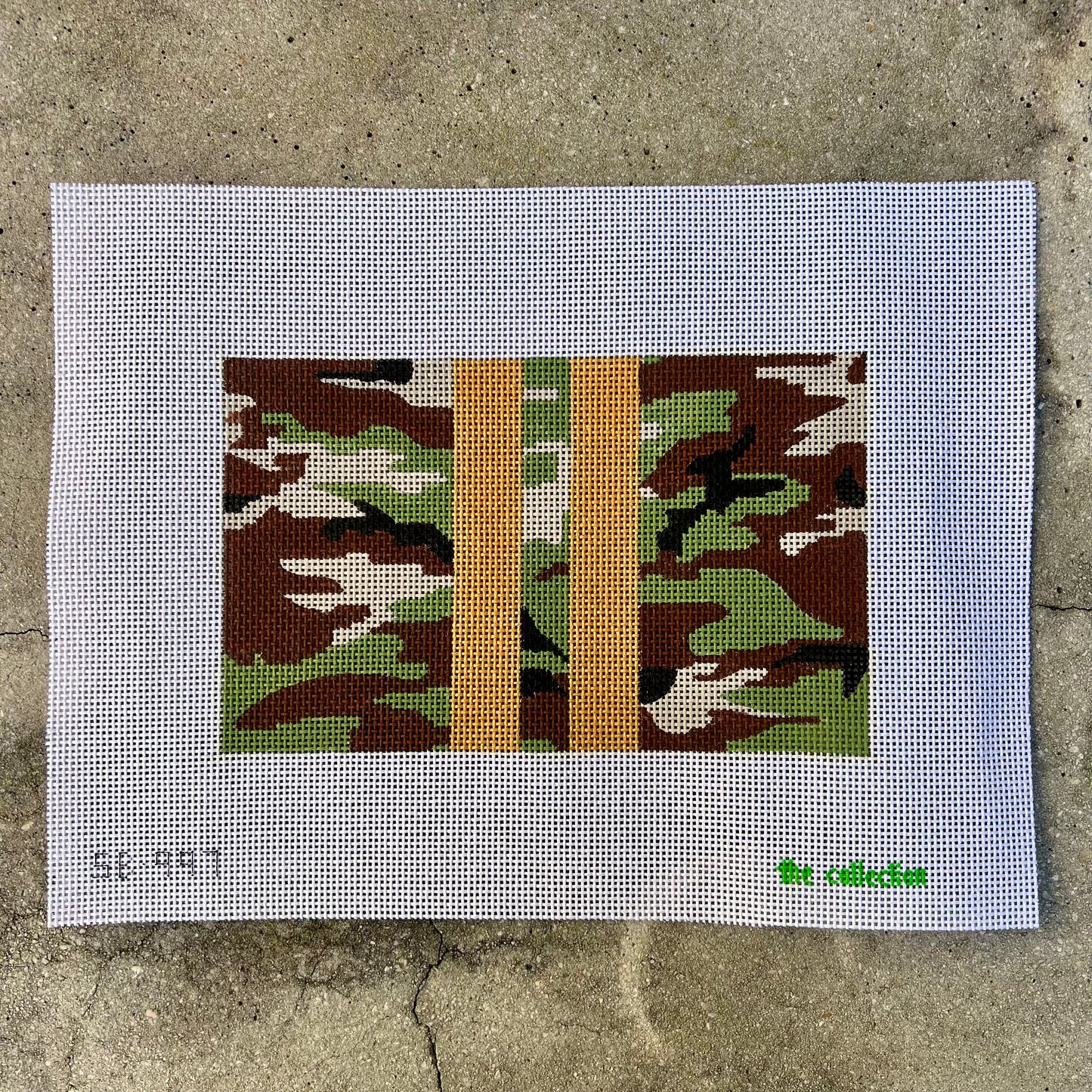 Camouflage Gold Strip Pouch